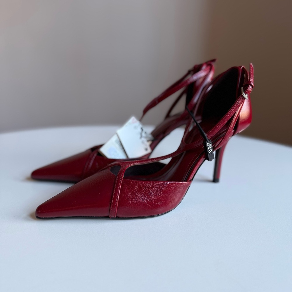 NWT Zara Leather Heel Size US 8, EU 39 Heels Chic Red Thin Ankle Front Strap - Picture 11 of 12